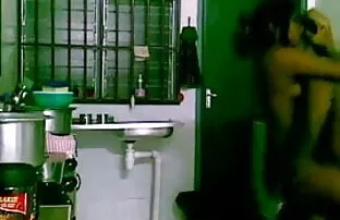 एमआईएलए होटल के सेक्सी मूवी एक्स एक्स एक्स कमरे में fucks