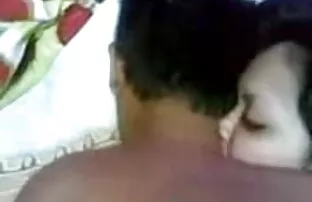 शरारती भाई कदम बहन के लिए सेक्सी मूवी बीएफ भेजो बंद मरोड़ते पकड़ा
