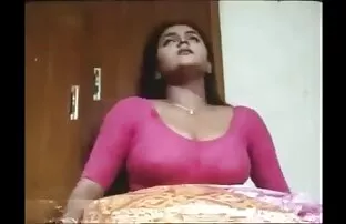 गोल-मटोल सुनहरे बालों वाली उच्च ऊँची एड़ी के जूते देता है सनी लियोन का सेक्सी वीडियो फुल मूवी