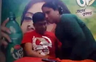 महिला समलैंगिकों को एक दूसरे सेक्सी मूवी इंग्लिश में से प्यार