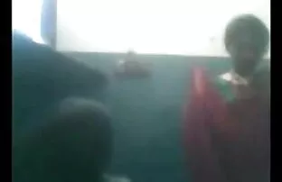 लाल बालों वाली समलैंगिक ब्लू सेक्सी मूवी इंडियन दोस्त को खोलता है