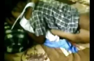 सेक्सी किशोरों की लड़की उसे बिल्ली के साथ खेलता है क्सक्सक्स हिंदी सेक्स मूवी