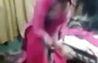 उसे पैसे के कुमारी दुल्हन सेक्सी मूवी लिए
