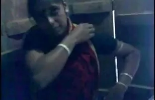 गर्म गोरा खुद को खिड़की के सेक्सी मूवी वीडियो इंग्लिश माध्यम से सह बनाता है