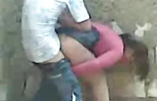 है आधी काजल की सेक्सी मूवी रात कमबख्त