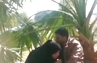 सुनहरे बालों वाली धमाके एक बड़ा मुर्गा जानवरों की सेक्सी मूवी एक पीओवी दृश्य में