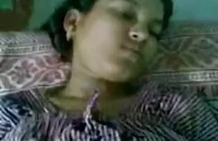 लैटिना पत्नी हमारे दोस्त हिंदी में सेक्सी फिल्म मूवी के साथ साझा करें
