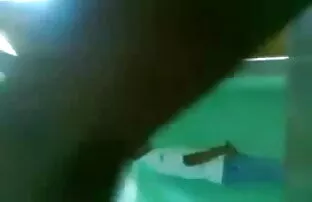 नकली अस्पताल के सेक्सी मूवी पर डॉक्टर निचोड़ कर रख एक और मुर्गा में रोगी की गीली चूत