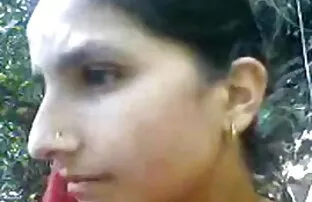 एक बड़े चेहरे के फुल सेक्सी फिल्म दृश्य के साथ बड़े पैमाने पर अश्लील खेल समाप्त होता है