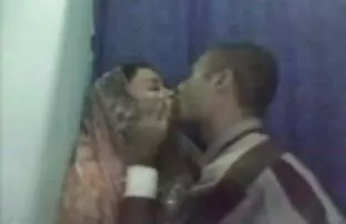 कंडोम दोस्तों सेक्स करने वाली वीडियो मूवी