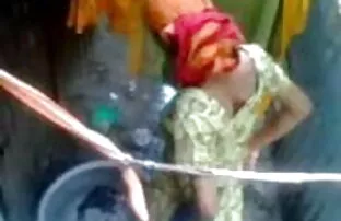 मोहक लड़की उसके सेक्सी वीडियो हिंदी फुल मूवी सामने