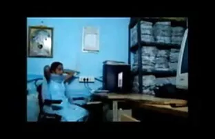 होटल सेक्सी मूवी भेजो में रूसी मालकिन के साथ विशाल स्ट्रैपआन पेगिंग आदमी (Страпонит парня)