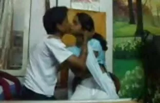 खूबसूरत औरत हाथ नौकरी, शैली सबसे खतरनाक सेक्सी मूवी